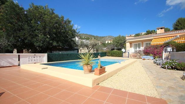 Foto 2 de Casa en venda a Alcalalí de 2 habitacions amb terrassa i piscina