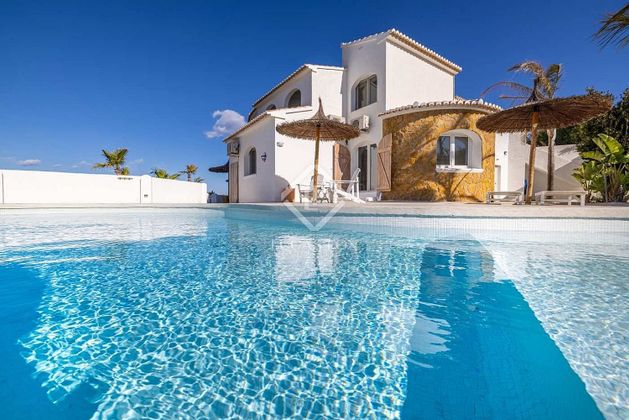 Foto 2 de Xalet en venda a Partides comunes - Adsubia de 6 habitacions amb terrassa i piscina