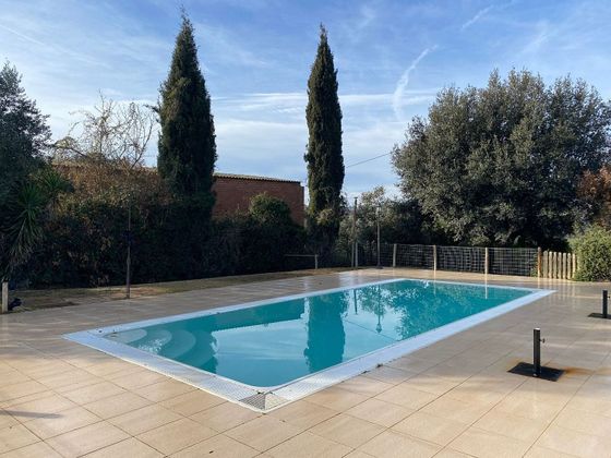Foto 2 de Piso en alquiler en calle Foixa de 2 habitaciones con terraza y piscina