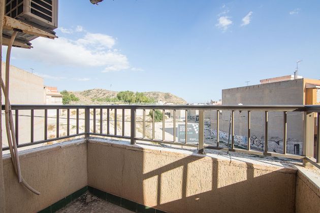 Foto 2 de Pis en venda a calle Familia Bordallo de 3 habitacions amb terrassa i garatge