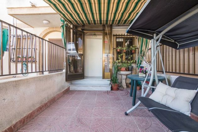 Foto 1 de Venta de casa adosada en avenida Albacete de 4 habitaciones con terraza y jardín