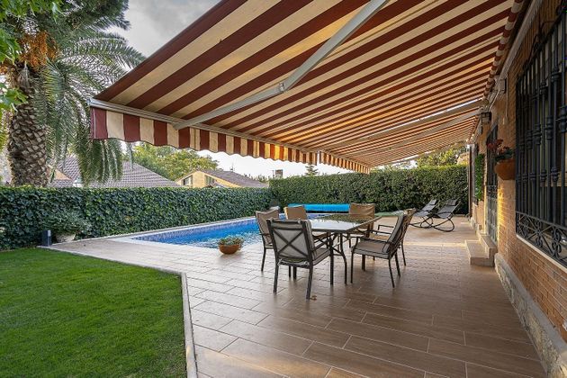 Foto 1 de Xalet en venda a Rivas Urbanizaciones de 4 habitacions amb terrassa i piscina