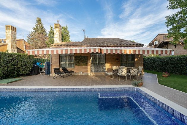 Foto 2 de Chalet en venta en Rivas Urbanizaciones de 4 habitaciones con terraza y piscina