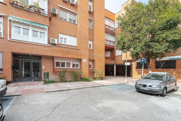 Foto 2 de Pis en venda a Covibar - Pablo Iglesias de 4 habitacions amb terrassa i calefacció