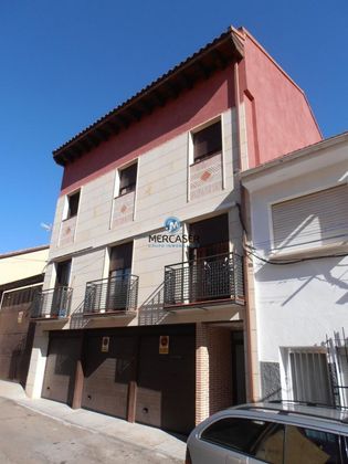 Foto 1 de Dúplex en venda a Torrelaguna de 2 habitacions amb balcó i calefacció