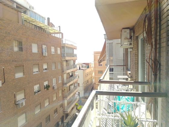 Foto 1 de Pis en venda a Raval Roig - Virgen del Socorro de 3 habitacions amb balcó i ascensor
