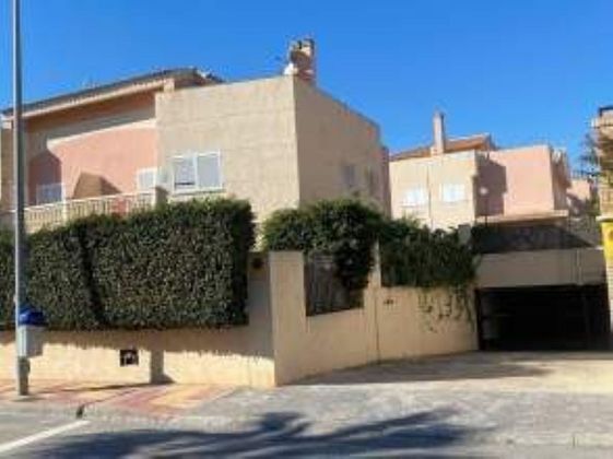 Foto 2 de Casa adosada en venta en Playa Mucha Vista de 5 habitaciones con terraza y piscina