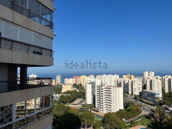 Foto 2 de Pis en venda a avenida Costablanca de 3 habitacions amb terrassa i piscina