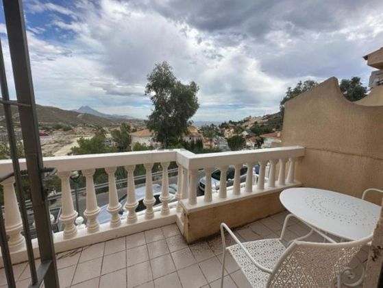 Foto 2 de Casa en venda a Pueblo Acantilado-Venta Lanuza de 2 habitacions amb terrassa i piscina