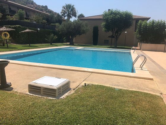 Foto 1 de Casa en venta en Vistahermosa de 4 habitaciones con terraza y piscina