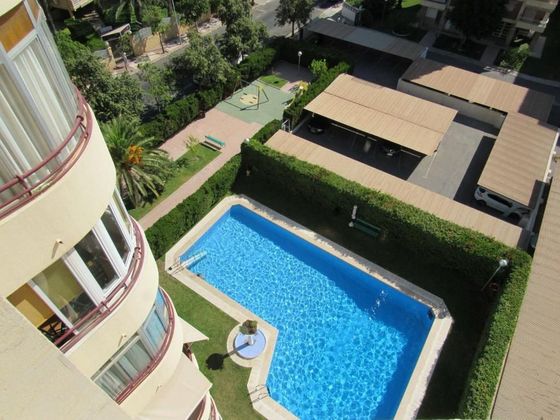 Foto 1 de Piso en alquiler en Playa de San Juan de 2 habitaciones con terraza y piscina