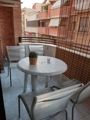 Foto 2 de Venta de piso en Mercado de 4 habitaciones con terraza y muebles