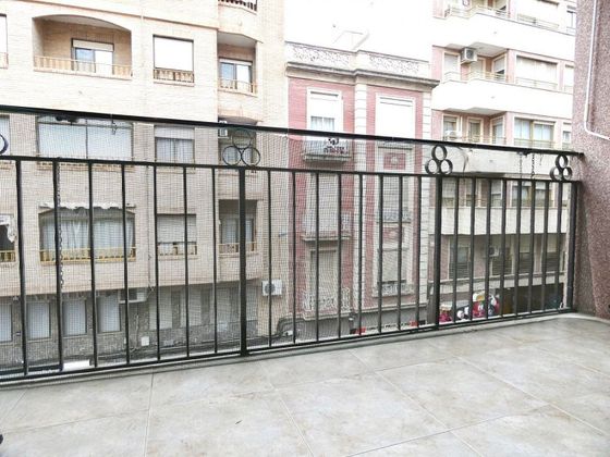 Foto 2 de Piso en venta en Pont Nou - Corazón de Jesús de 4 habitaciones con balcón