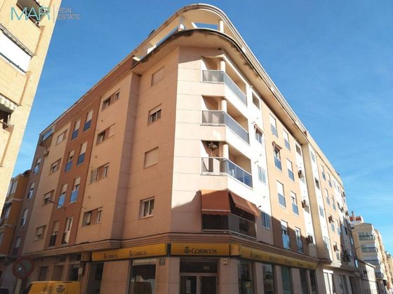 Foto 1 de Piso en venta en Monóvar/Monòver de 3 habitaciones con aire acondicionado y ascensor