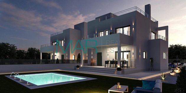 Foto 2 de Xalet en venda a La Marina de 4 habitacions amb terrassa i piscina