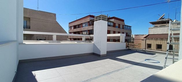 Foto 1 de Piso en venta en calle Major de la Vila de 3 habitaciones con terraza y balcón