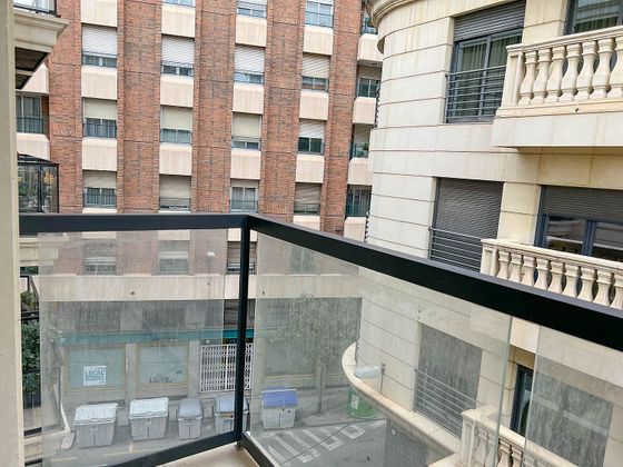 Foto 1 de Venta de piso en calle Andrés Torrejón de 1 habitación con garaje y balcón