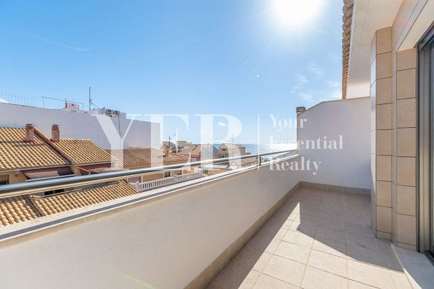 Foto 2 de Ático en venta en Campello Playa de 3 habitaciones con terraza y piscina