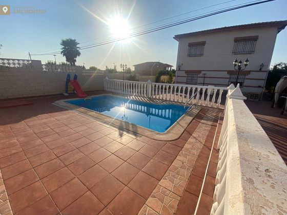 Foto 1 de Venta de chalet en Casar de Escalona (El) de 5 habitaciones con terraza y piscina