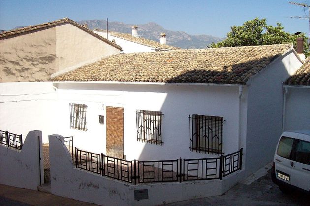 Foto 2 de Venta de casa adosada en calle Vicente Blasco Ibáñez de 3 habitaciones con terraza y jardín