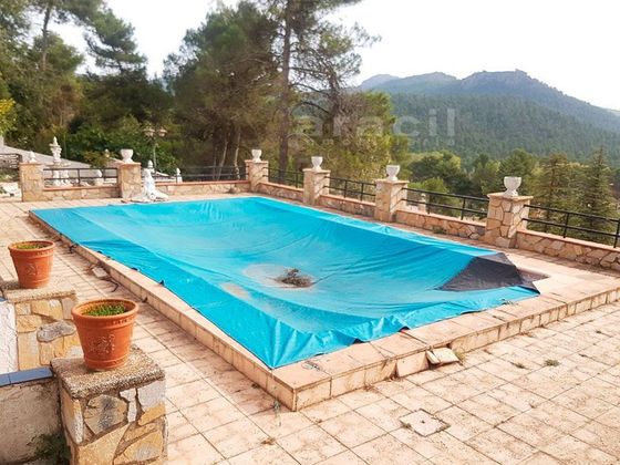 Foto 1 de Xalet en venda a calle Pinatell de 4 habitacions amb terrassa i piscina