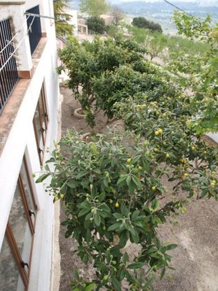 Foto 1 de Venta de casa rural en Penàguila de 12 habitaciones con terraza y jardín