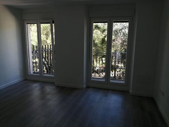 Foto 1 de Pis en lloguer a calle Sant Nicolau de 2 habitacions amb terrassa i balcó