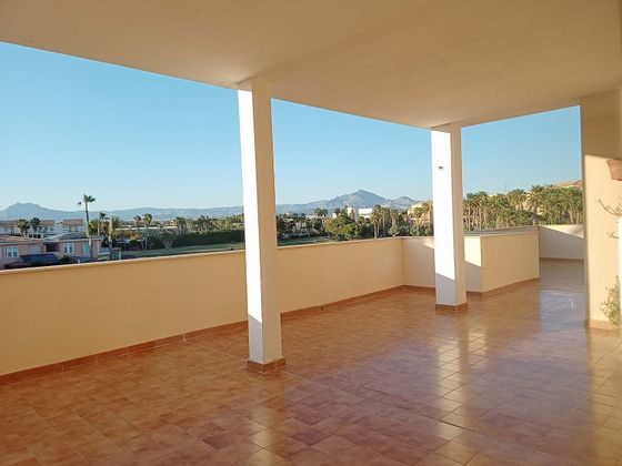 Foto 1 de Venta de piso en Alicante Golf de 4 habitaciones con terraza y piscina