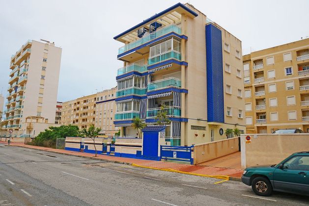 Foto 2 de Venta de piso en calle Maestro Alfonso Marín de 2 habitaciones con terraza y piscina