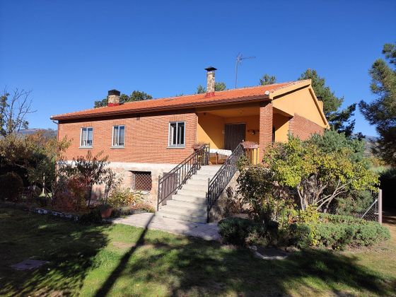 Foto 1 de Chalet en venta en Garganta de los Montes de 8 habitaciones con terraza y garaje
