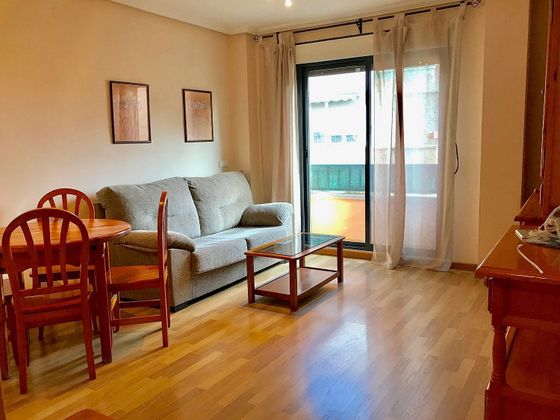 Foto 1 de Pis en lloguer a calle Sargento Vaillo Alicante de 1 habitació amb terrassa i mobles