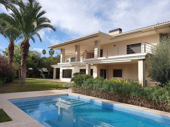 Foto 1 de Venta de chalet en calle Andalucía de 6 habitaciones con terraza y piscina