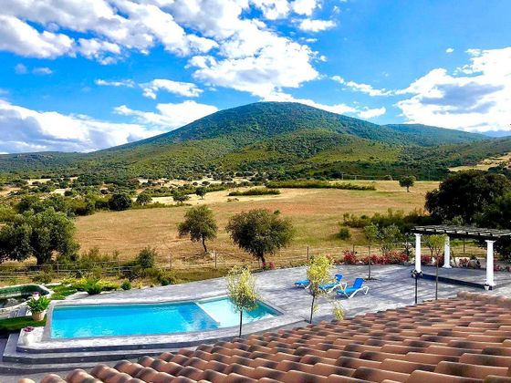 Foto 2 de Casa rural en venda a Navalucillos (Los) de 10 habitacions amb terrassa i piscina