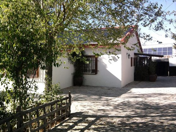 Foto 1 de Chalet en venta en El Mirador - Grillero de 3 habitaciones con piscina y jardín