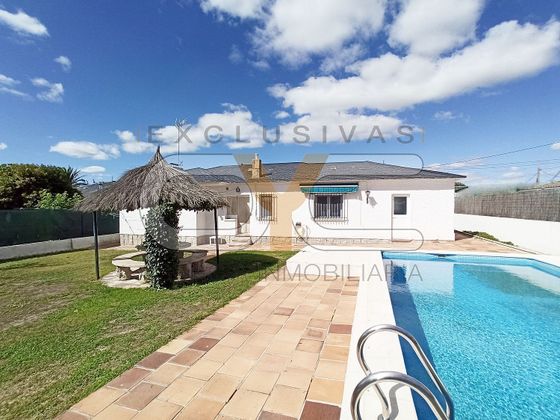 Foto 1 de Xalet en venda a Griñón de 3 habitacions amb piscina i garatge