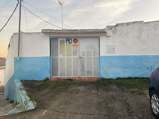 Foto 1 de Casa en venda a calle Del Prado de 3 habitacions amb terrassa i garatge