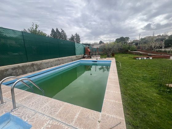 Foto 1 de Venta de chalet en Colmenar de Oreja de 3 habitaciones con piscina y jardín
