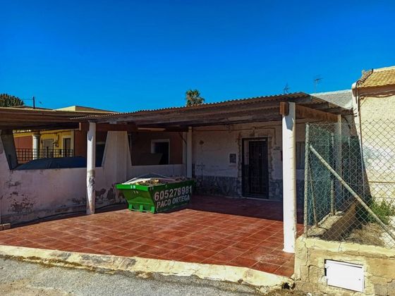 Foto 2 de Casa adossada en venda a Montesinos (Los) de 3 habitacions amb terrassa