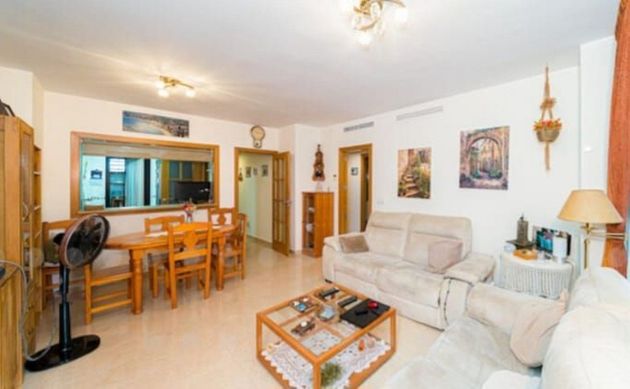 Foto 2 de Piso en venta en La Cala de Villajoyosa de 2 habitaciones con piscina y garaje