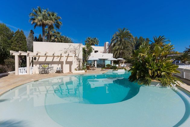 Foto 2 de Chalet en venta en Casco Urbano de 4 habitaciones con terraza y piscina