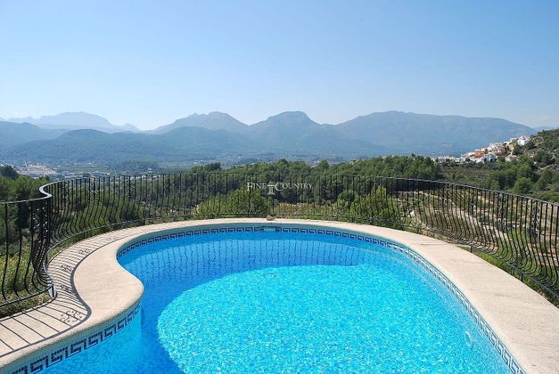 Foto 2 de Xalet en venda a Jalón/Xaló de 3 habitacions amb terrassa i piscina