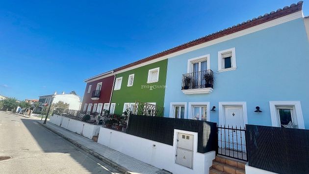 Foto 2 de Casa adossada en venda a Alcalalí de 3 habitacions amb terrassa i garatge