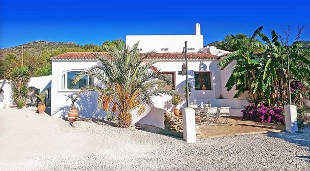 Foto 1 de Xalet en venda a Jalón/Xaló de 3 habitacions amb terrassa i jardí