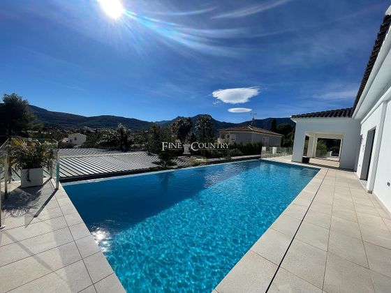 Foto 2 de Xalet en venda a Alcalalí de 6 habitacions amb terrassa i piscina