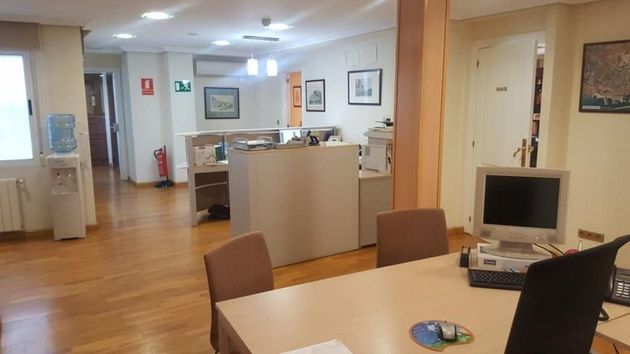 Foto 2 de Oficina en venda a Ensanche - Diputación amb calefacció