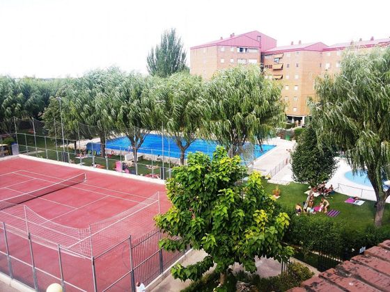 Foto 1 de Pis en venda a Centro - Torrejón de Ardoz de 3 habitacions amb terrassa i piscina