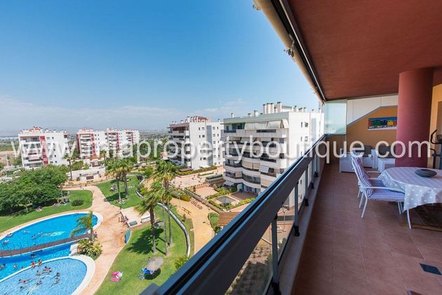 Foto 1 de Ático en alquiler en Los Arenales del Sol de 3 habitaciones con terraza y piscina