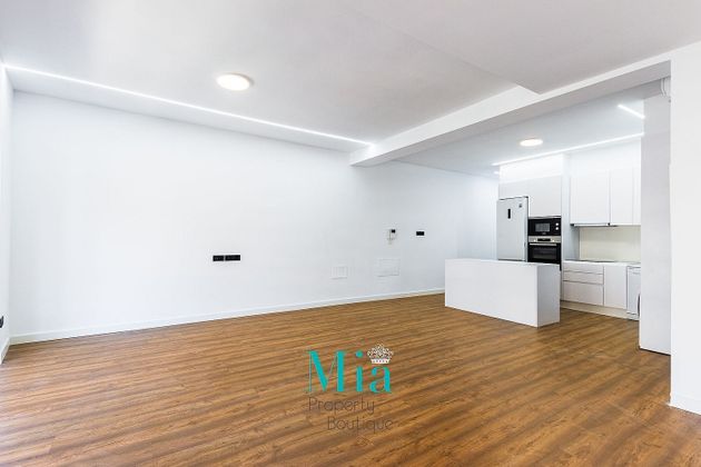Foto 2 de Venta de piso en Centro - Alicante de 3 habitaciones con terraza y aire acondicionado