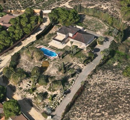 Foto 2 de Xalet en lloguer a Vistahermosa de 6 habitacions amb terrassa i piscina