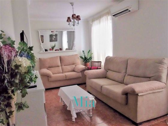 Foto 2 de Pis en venda a Casco Antiguo - Santa Cruz de 2 habitacions amb aire acondicionat i calefacció